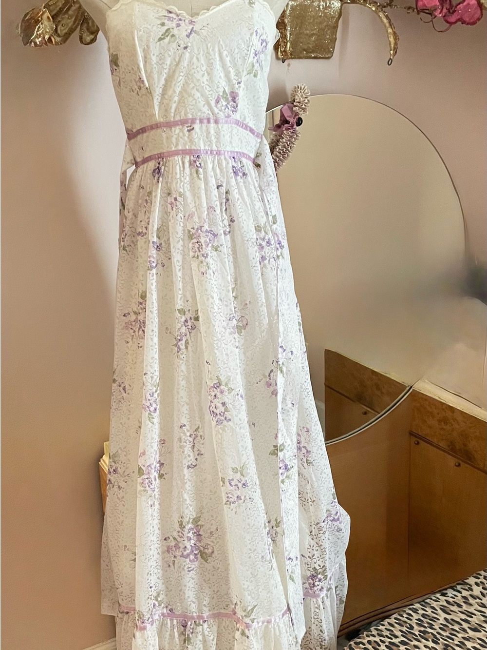 Vintage 1970s Lavender and White Lace Floral Maxi Garden Party Bridesmaid Dress - Picture 9 of 11